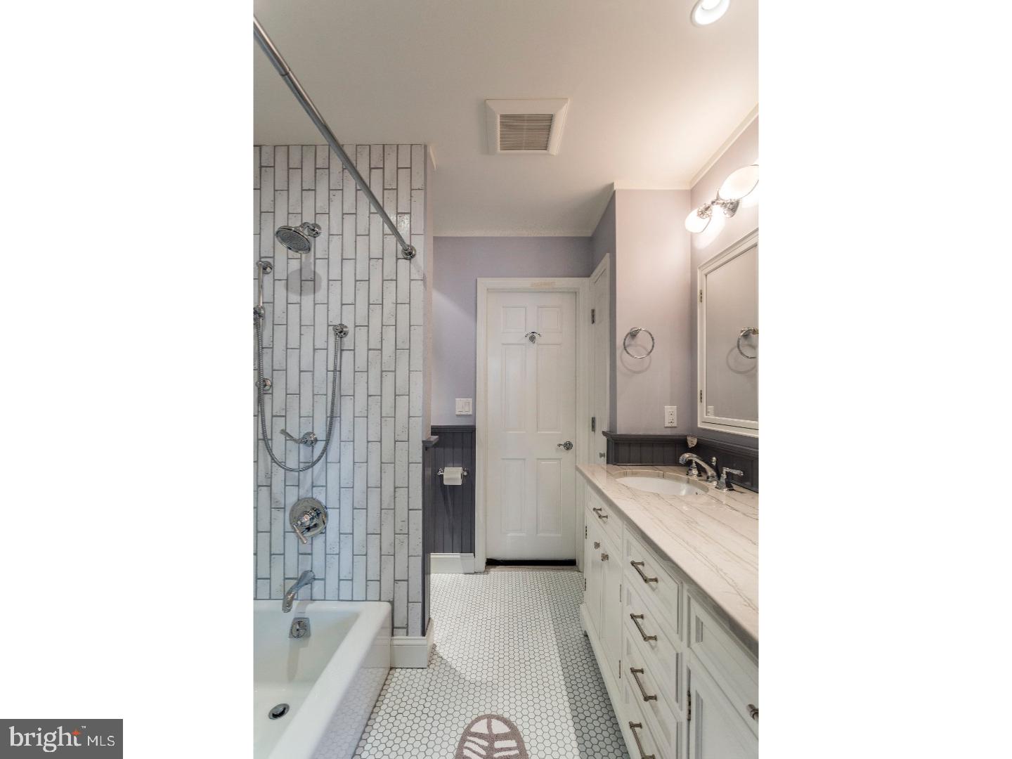 SOCIETY HILL - Residential