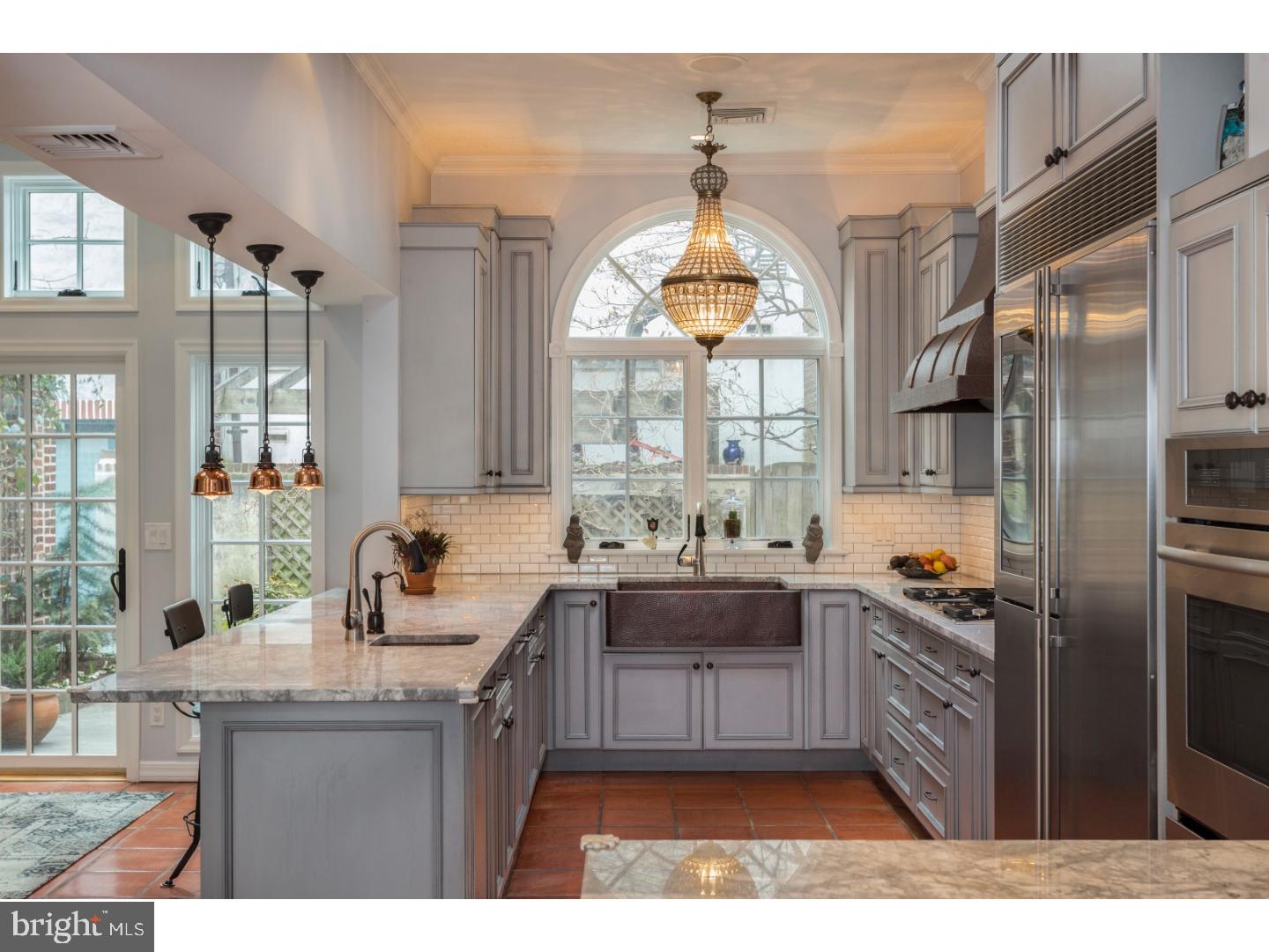 SOCIETY HILL - Residential