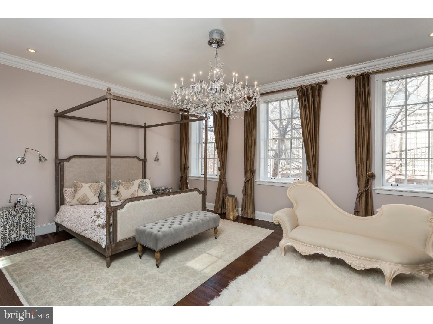 SOCIETY HILL - Residential