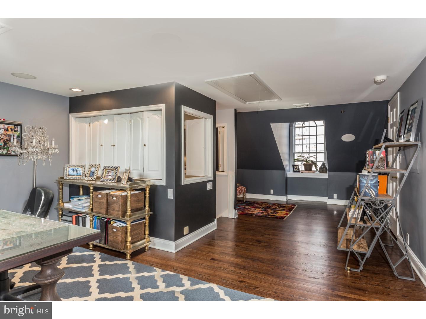 SOCIETY HILL - Residential