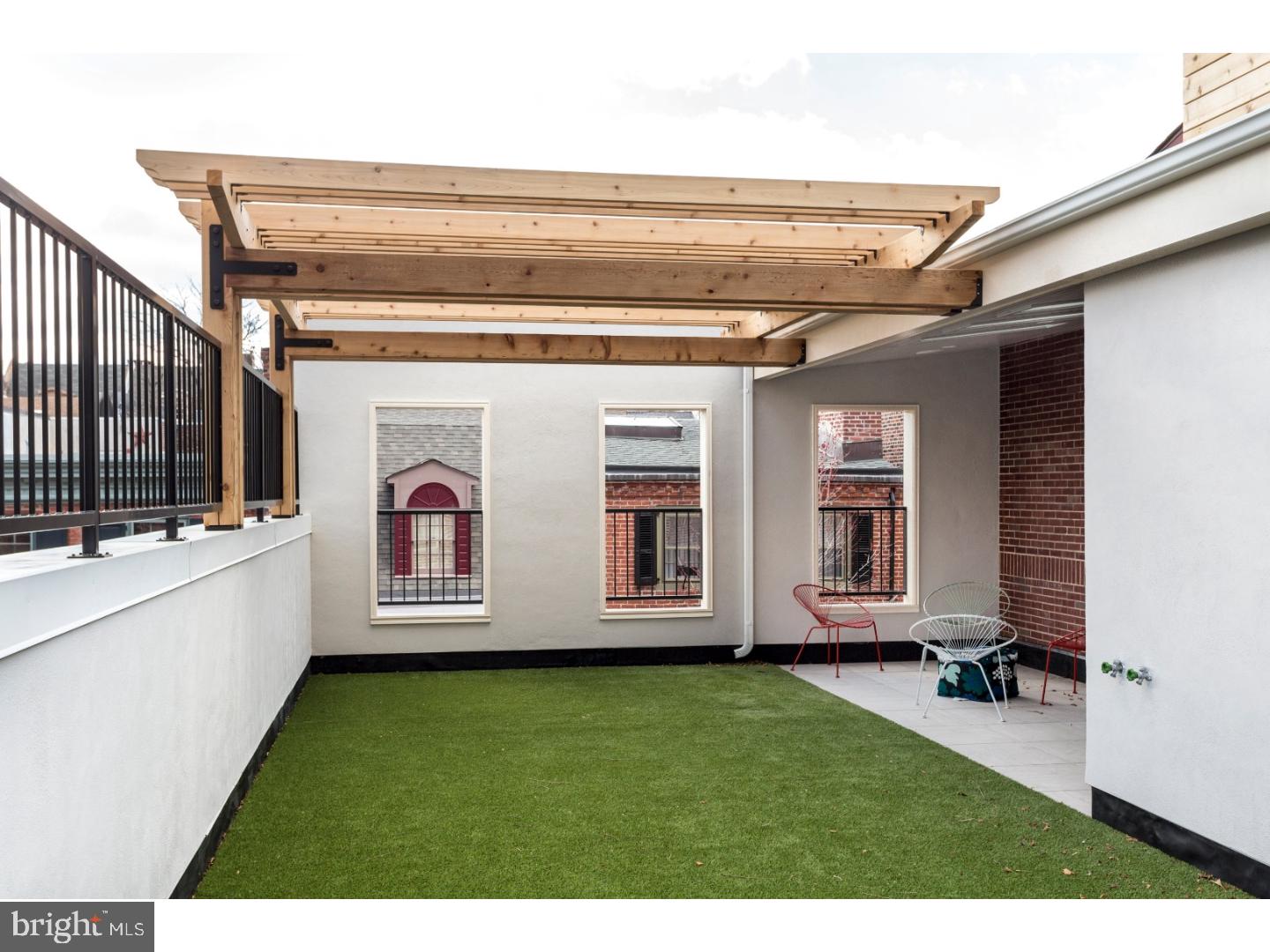 SOCIETY HILL - Residential