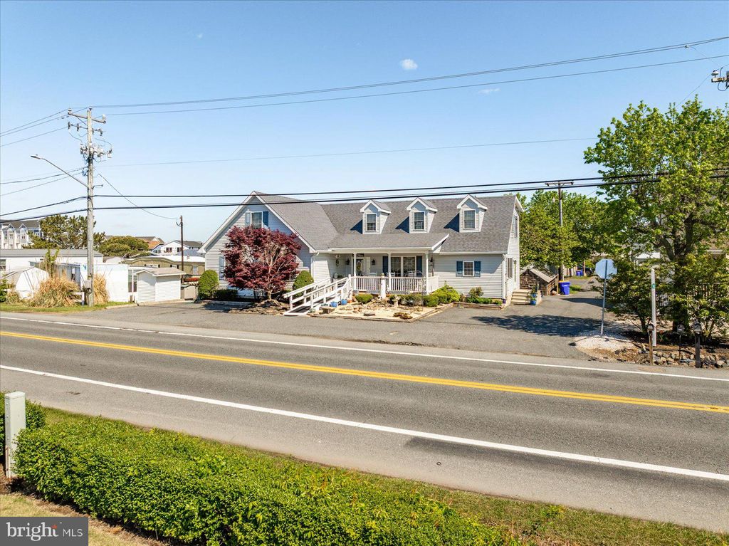 Photo of 38967 Willow Lane, FENWICK ISLAND, DE 19944 (MLS # DESU2085740)