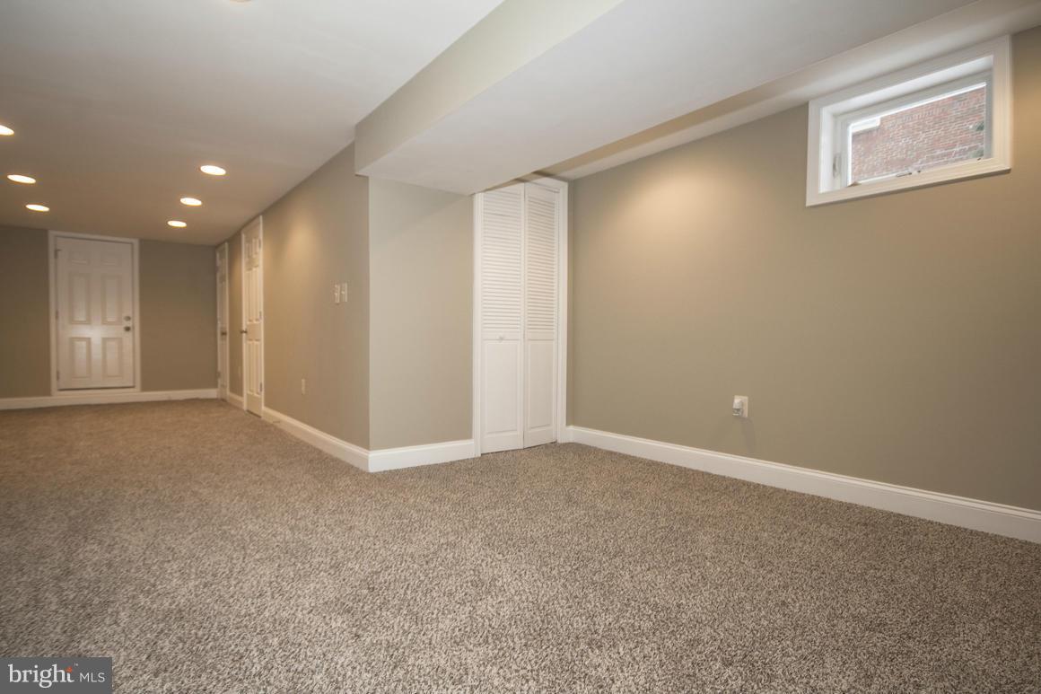 PARKVILLE - Residential