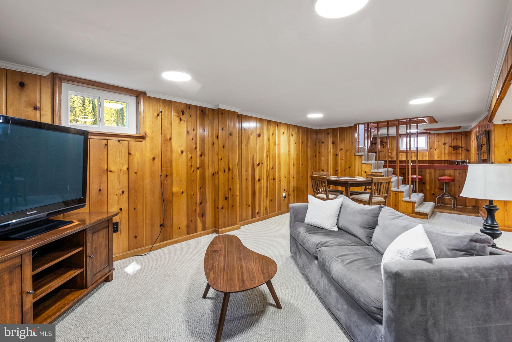 CARROLL KNOLLS - Residential