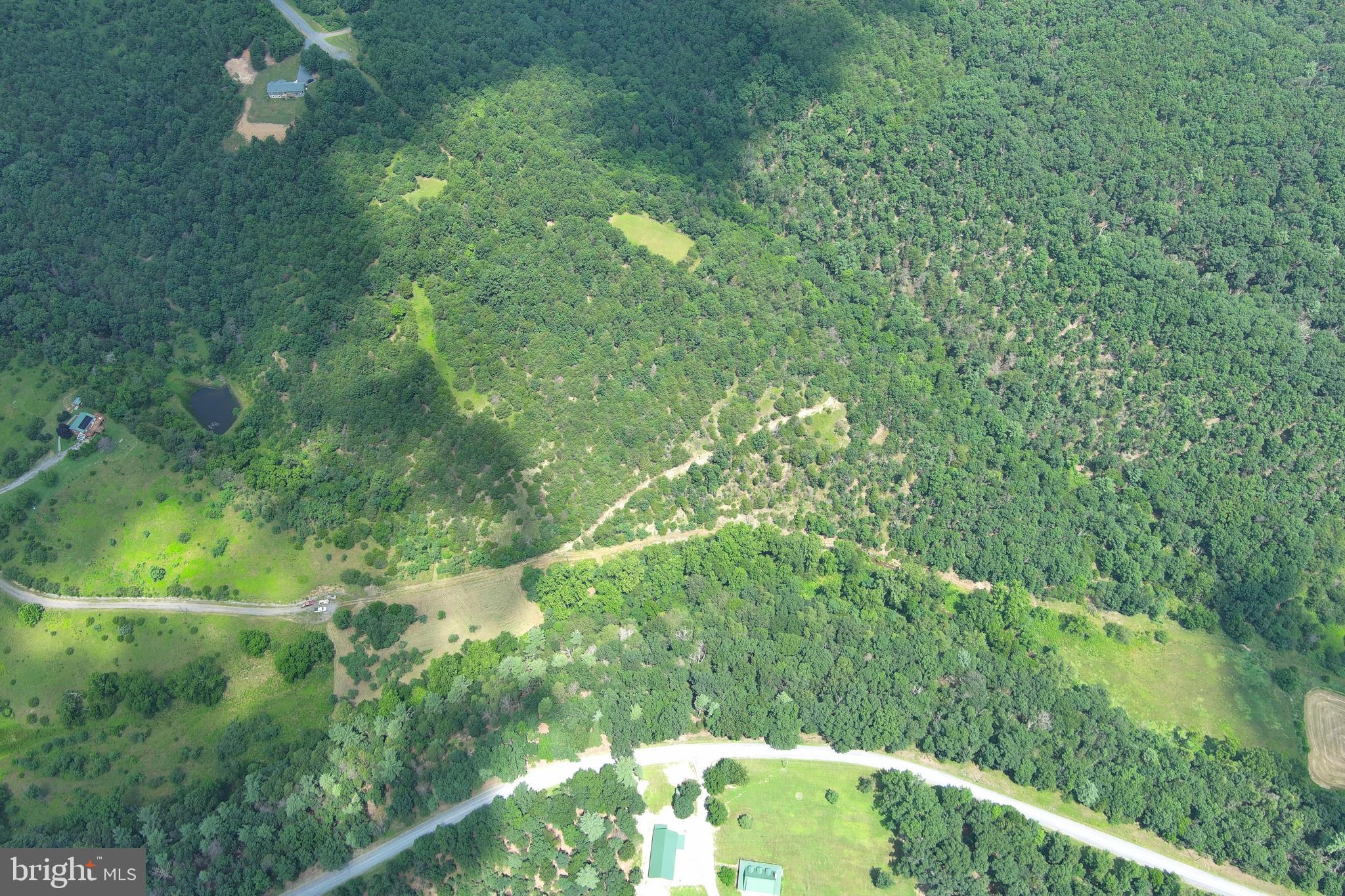 QUIVEY'S GROVE - Land