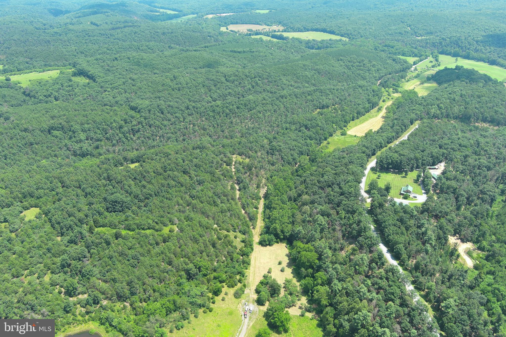 QUIVEY'S GROVE - Land