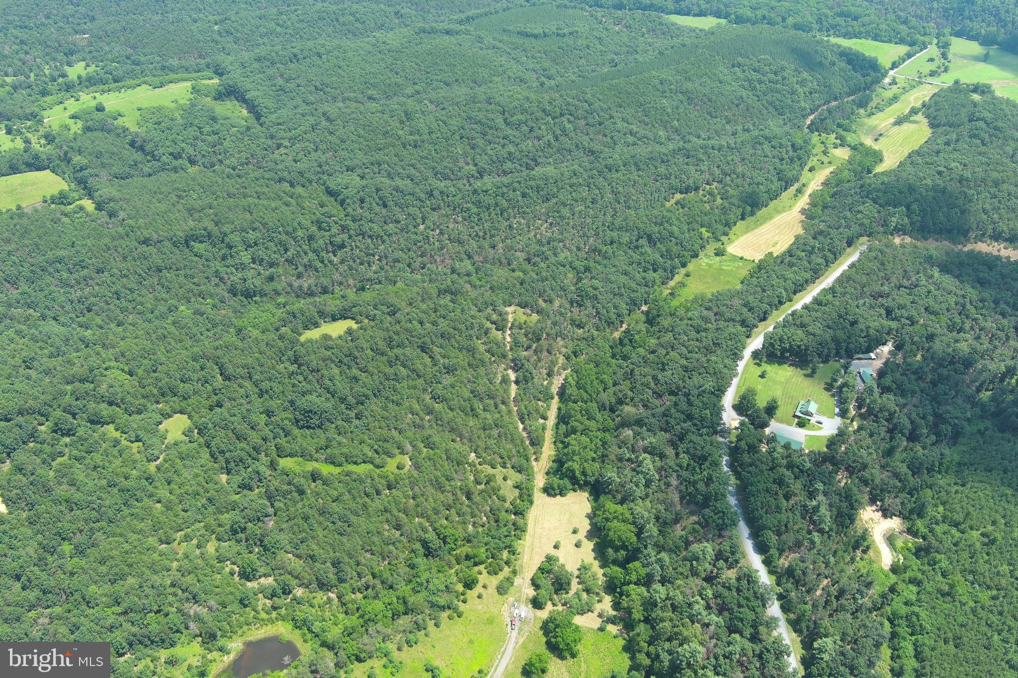 QUIVEY'S GROVE - Land