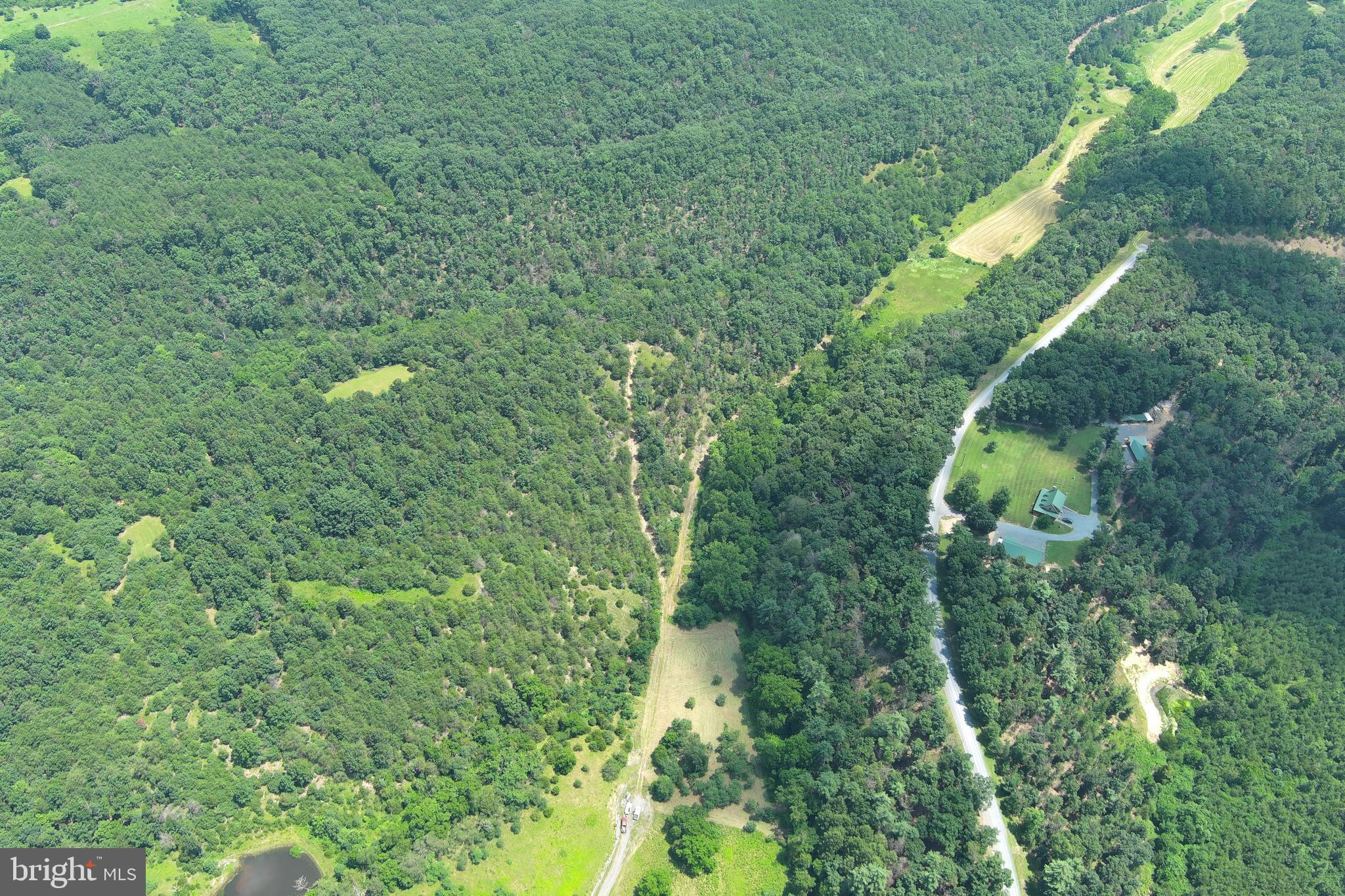 QUIVEY'S GROVE - Land