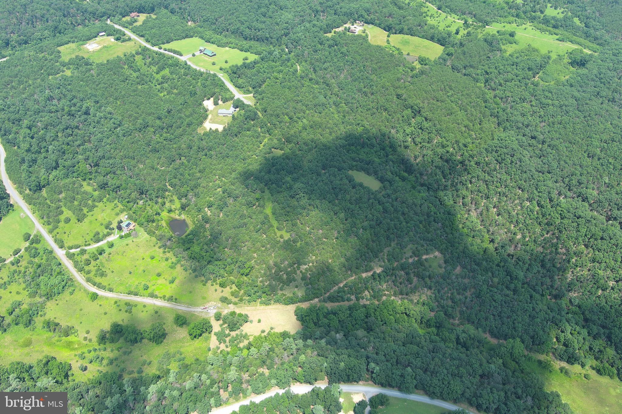 QUIVEY'S GROVE - Land