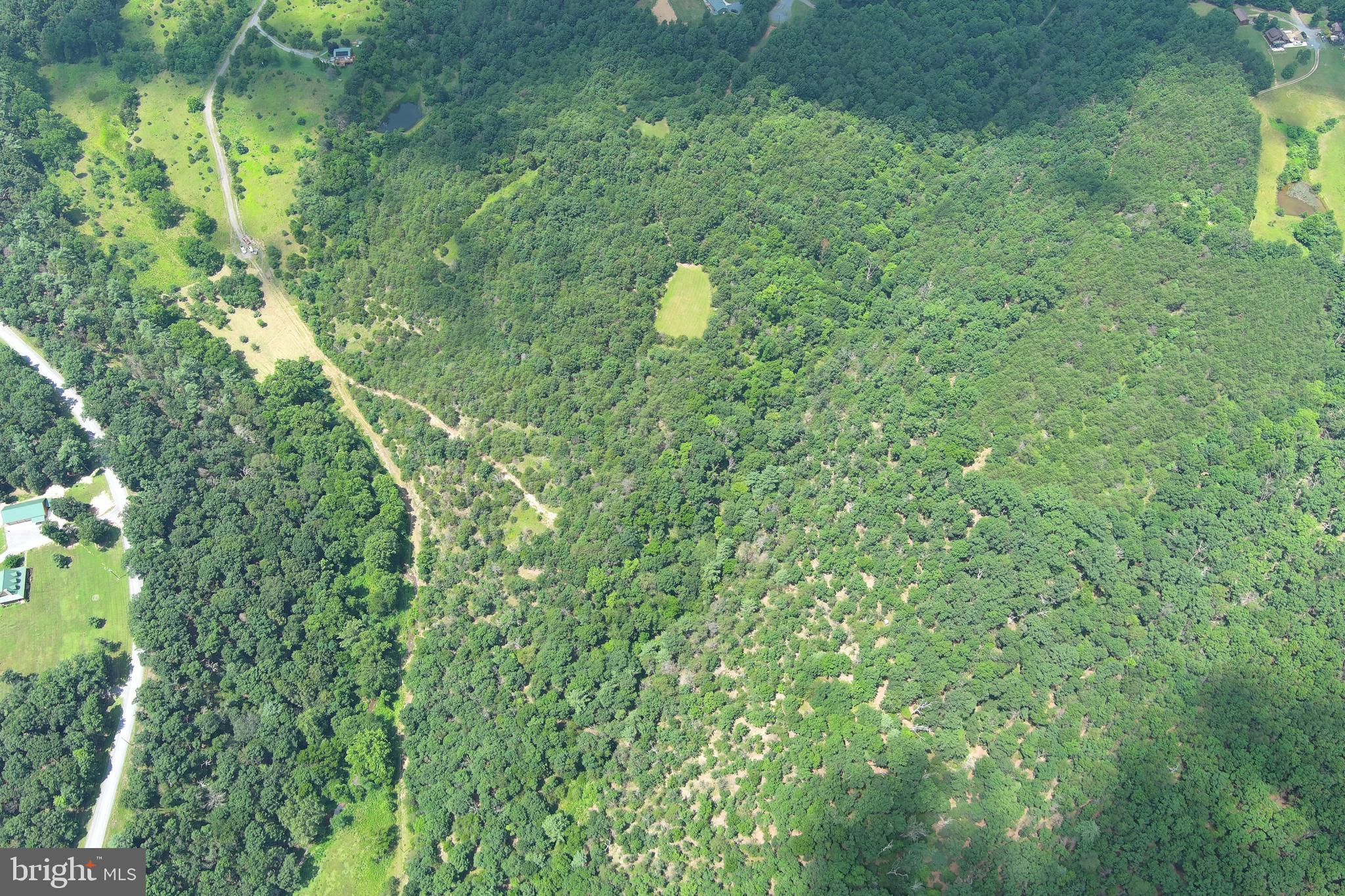 QUIVEY'S GROVE - Land