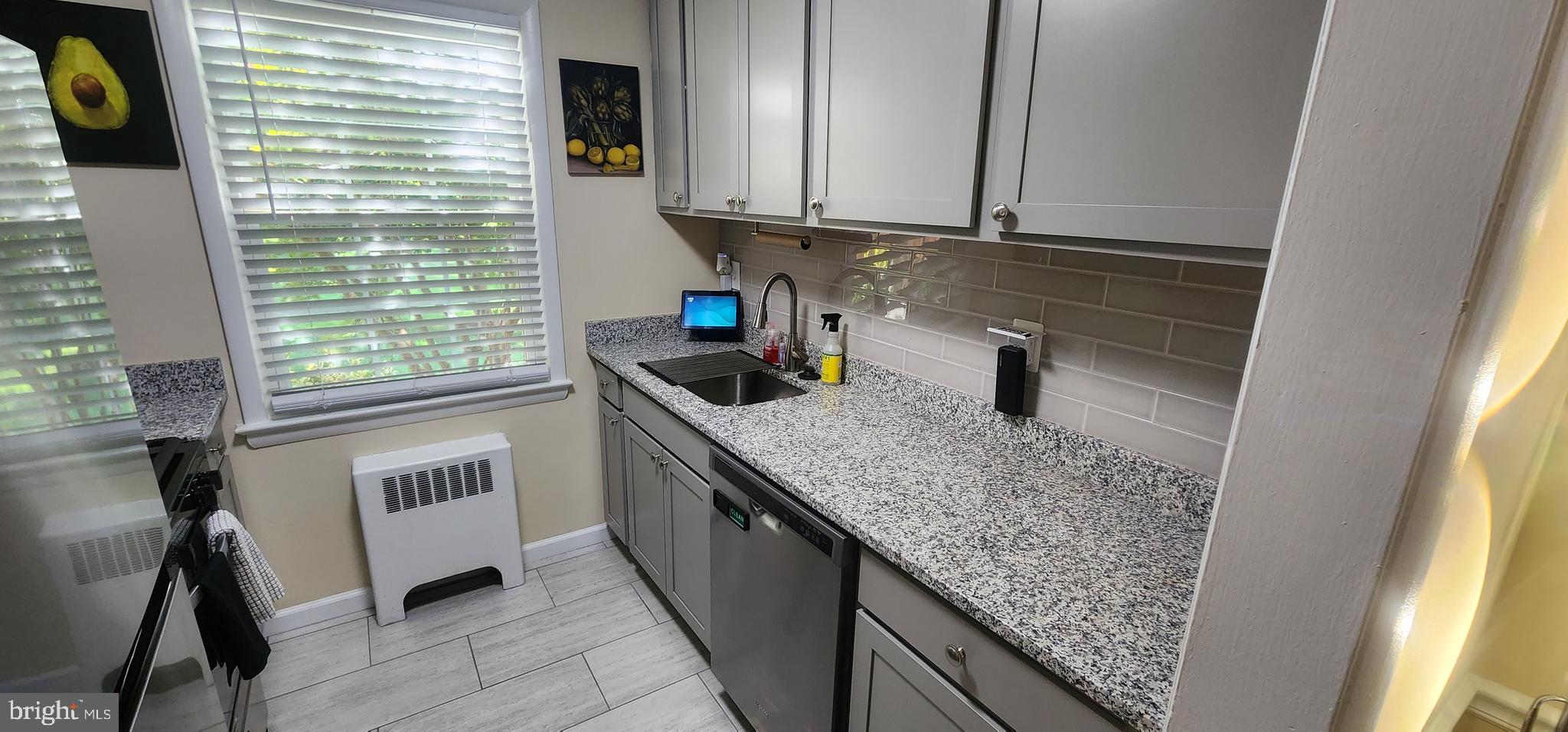 VILLAGE GREEN - Residential Lease