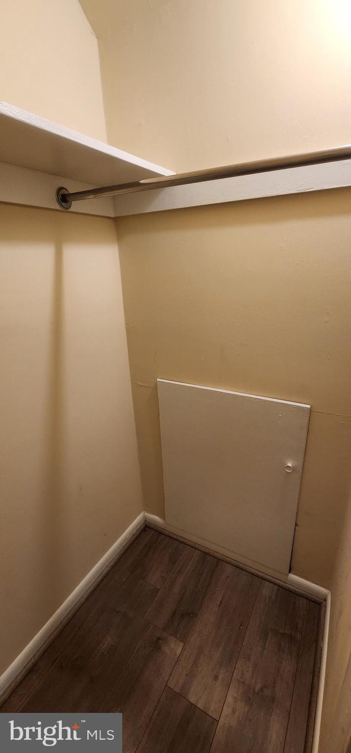 VILLAGE GREEN - Residential Lease