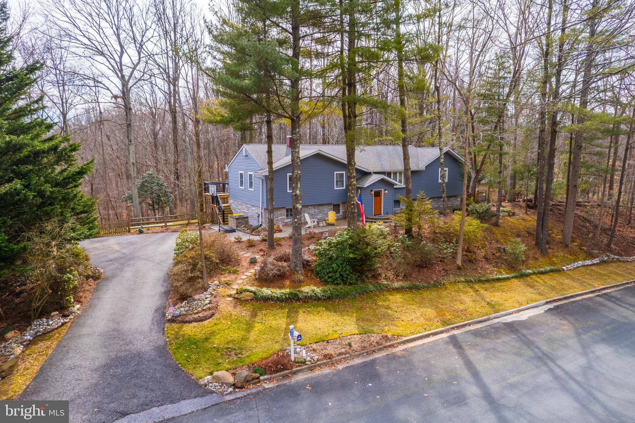 HALLMARK WOODS - Residential