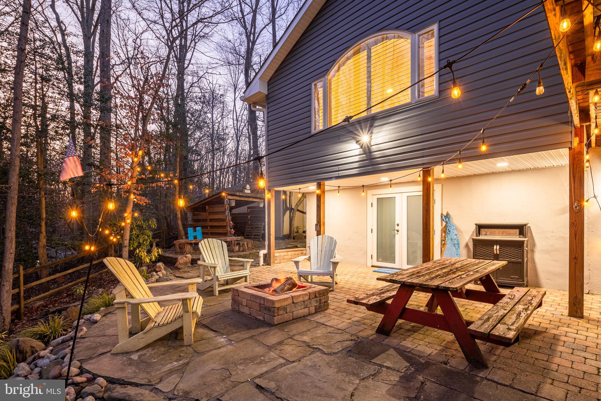 HALLMARK WOODS - Residential