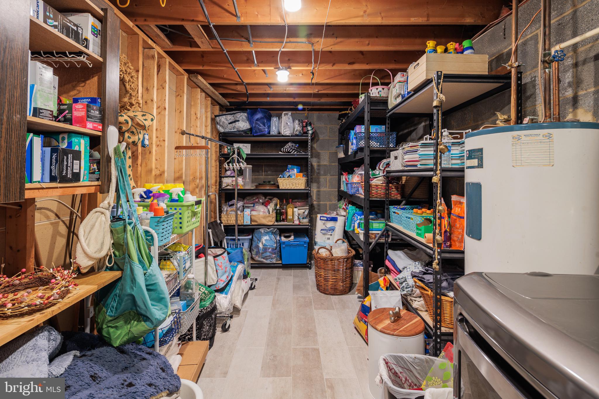 HALLMARK WOODS - Residential