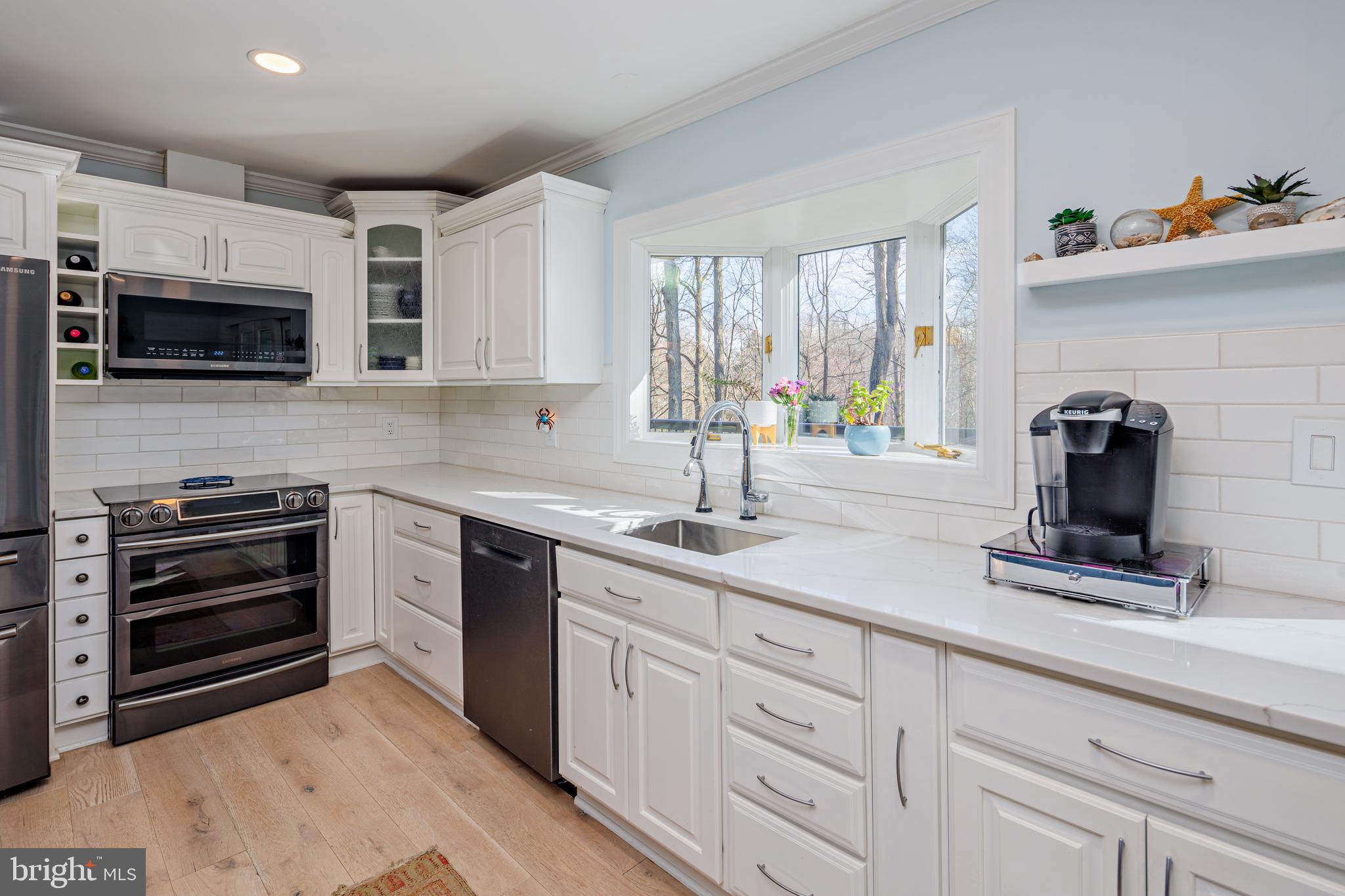 HALLMARK WOODS - Residential