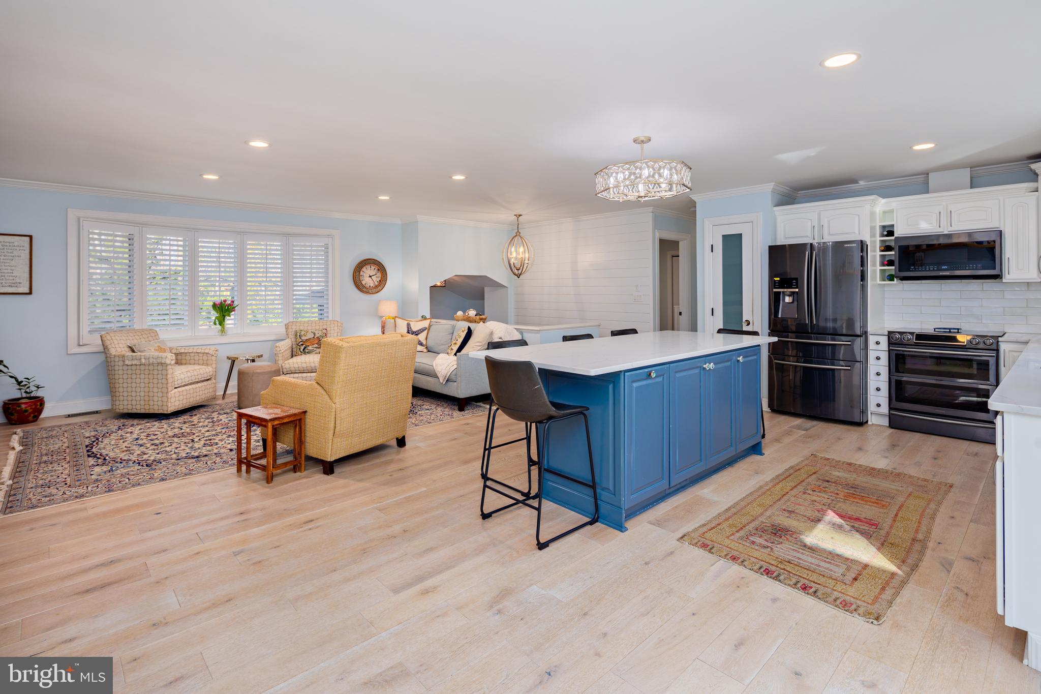 HALLMARK WOODS - Residential