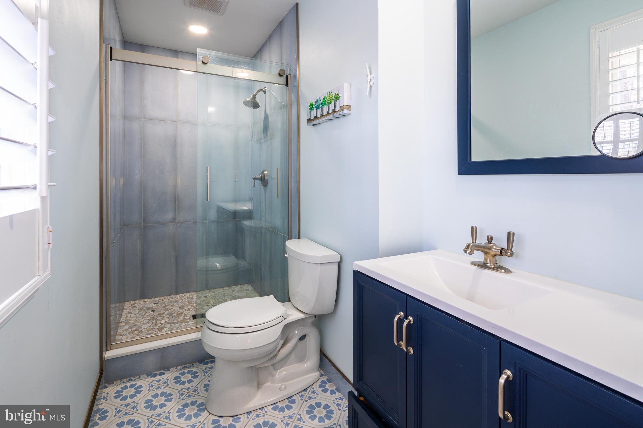 HALLMARK WOODS - Residential