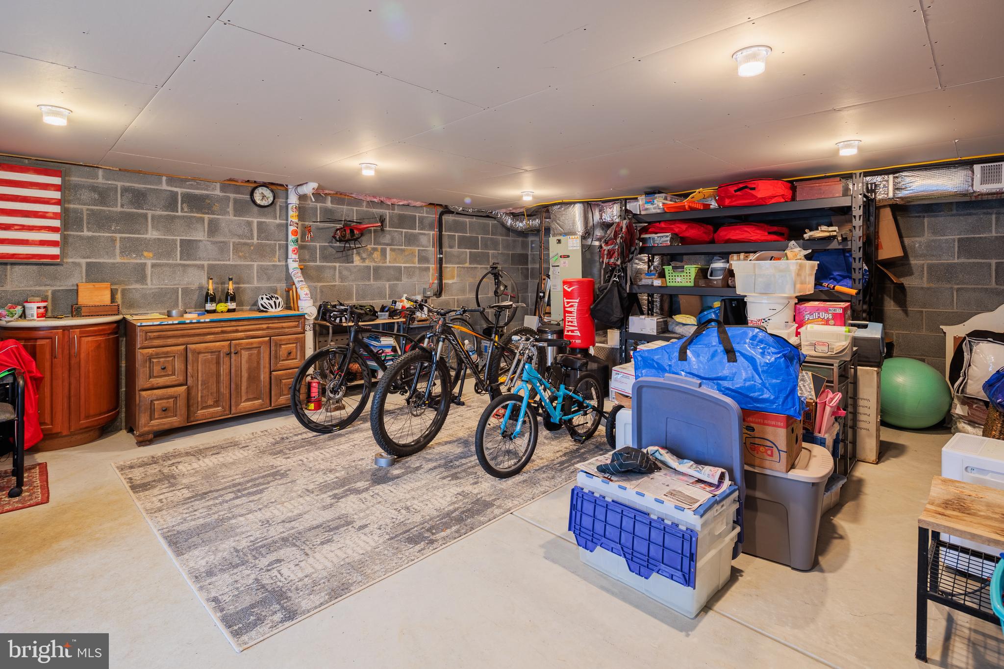 HALLMARK WOODS - Residential