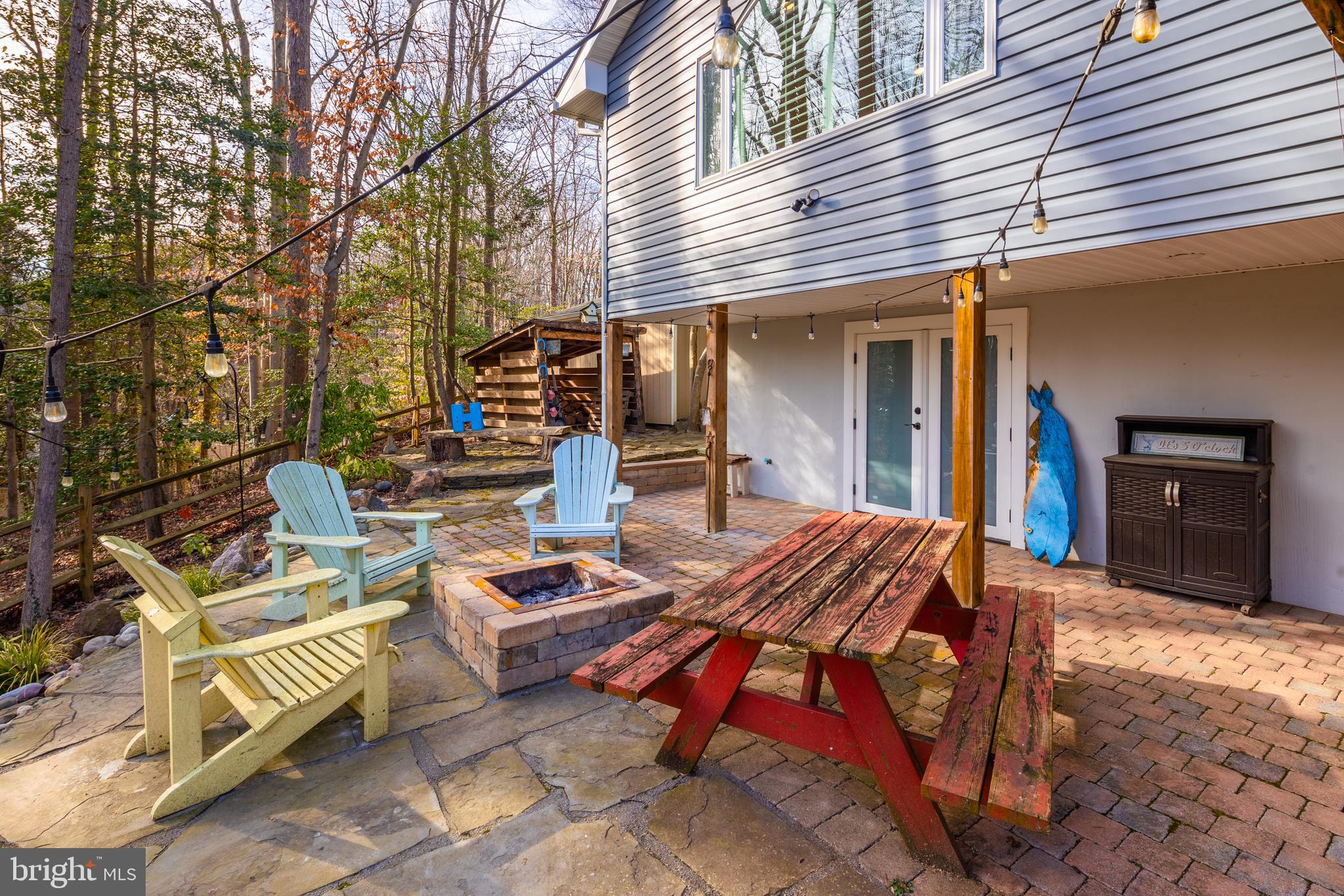 HALLMARK WOODS - Residential