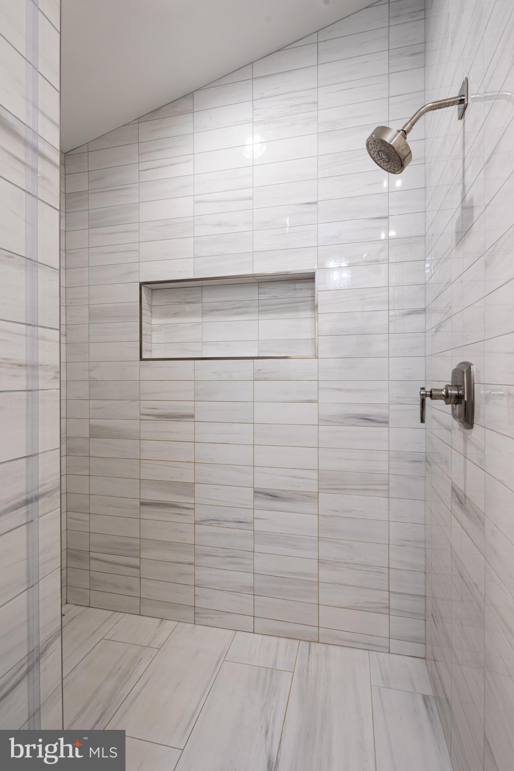 HALLMARK WOODS - Residential