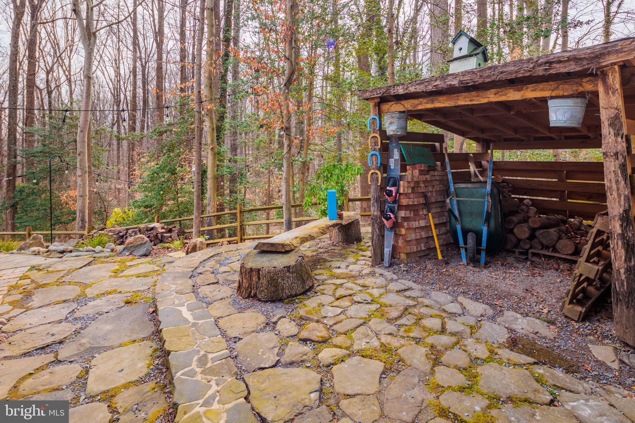 HALLMARK WOODS - Residential