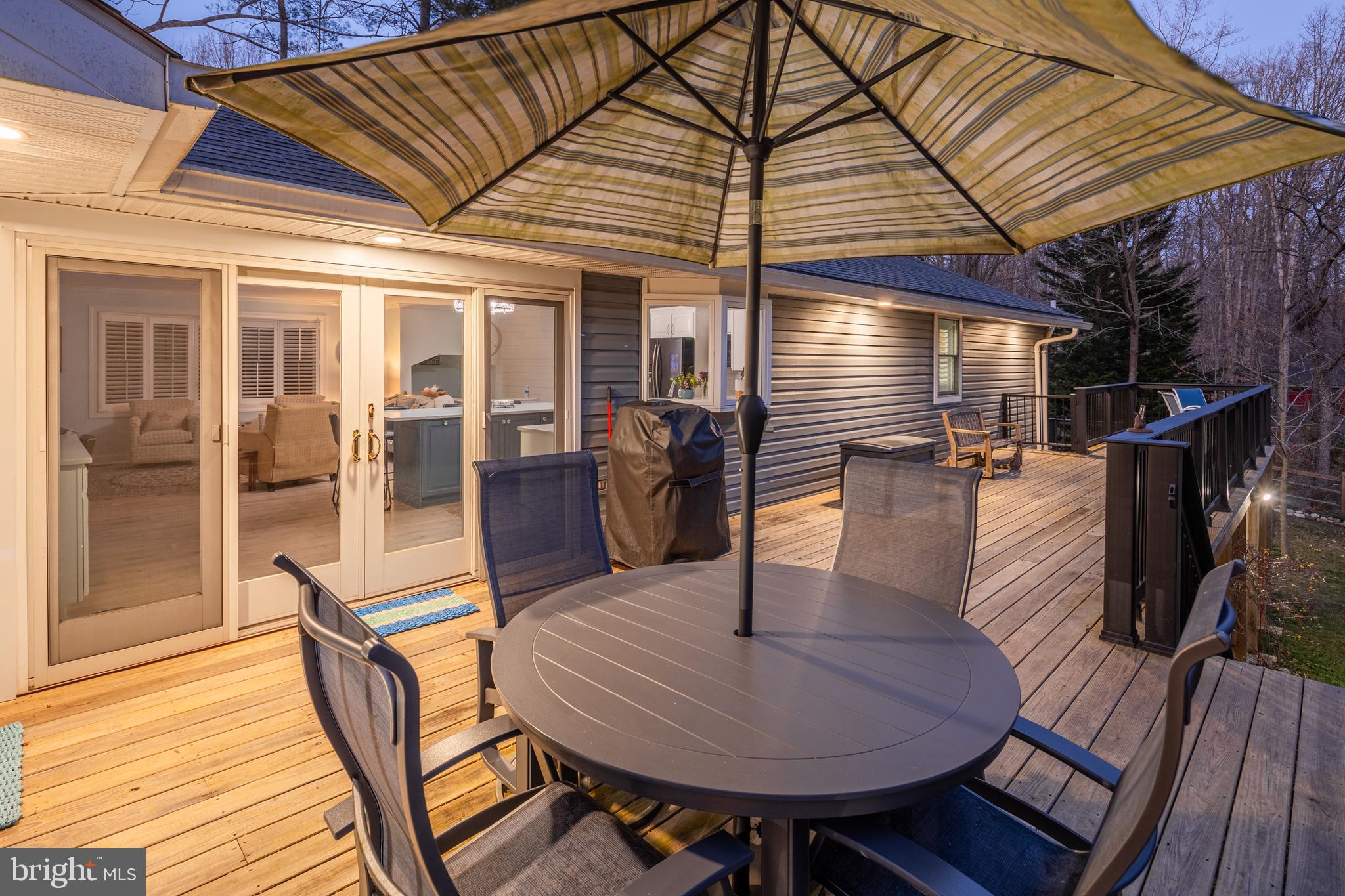 HALLMARK WOODS - Residential