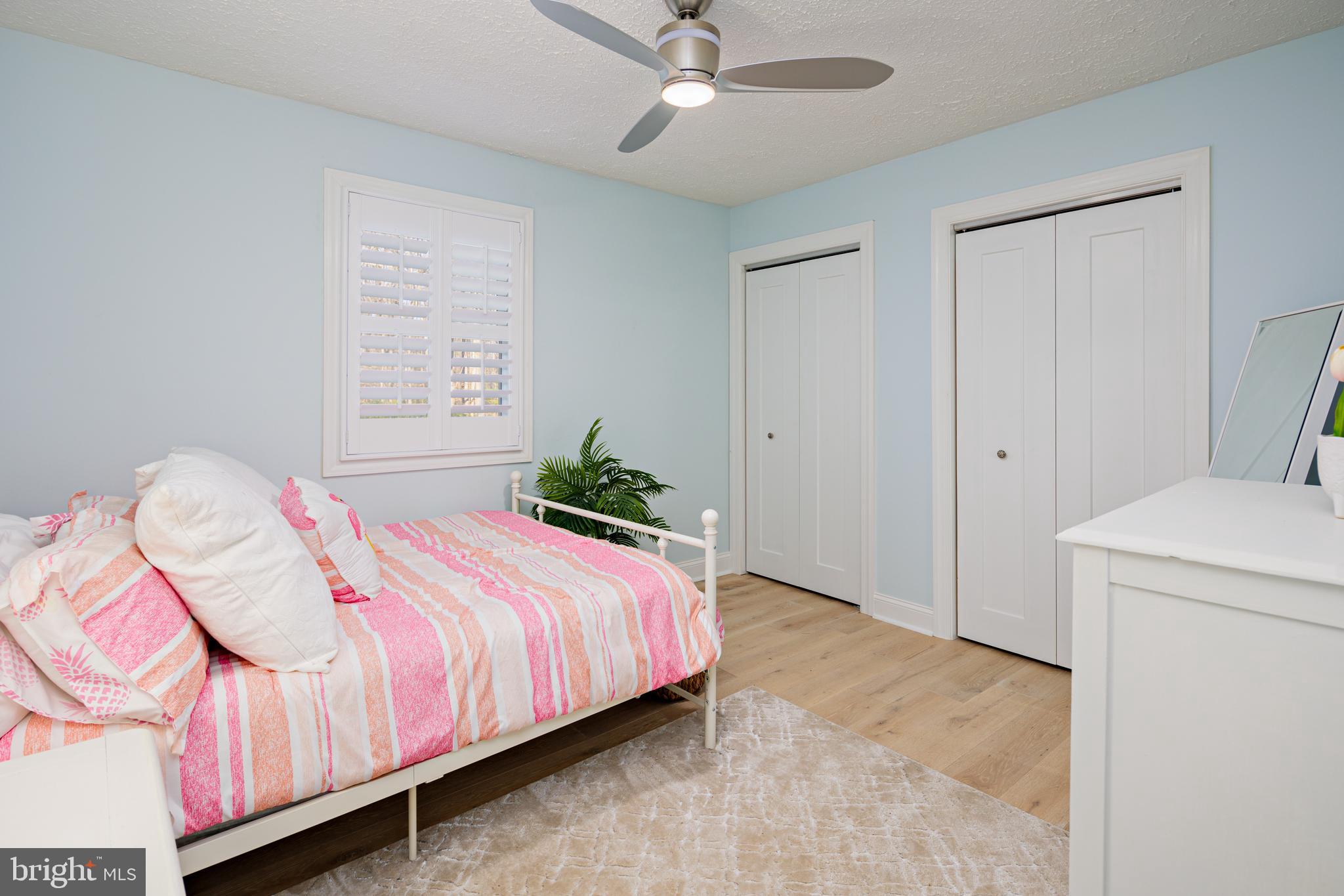 HALLMARK WOODS - Residential