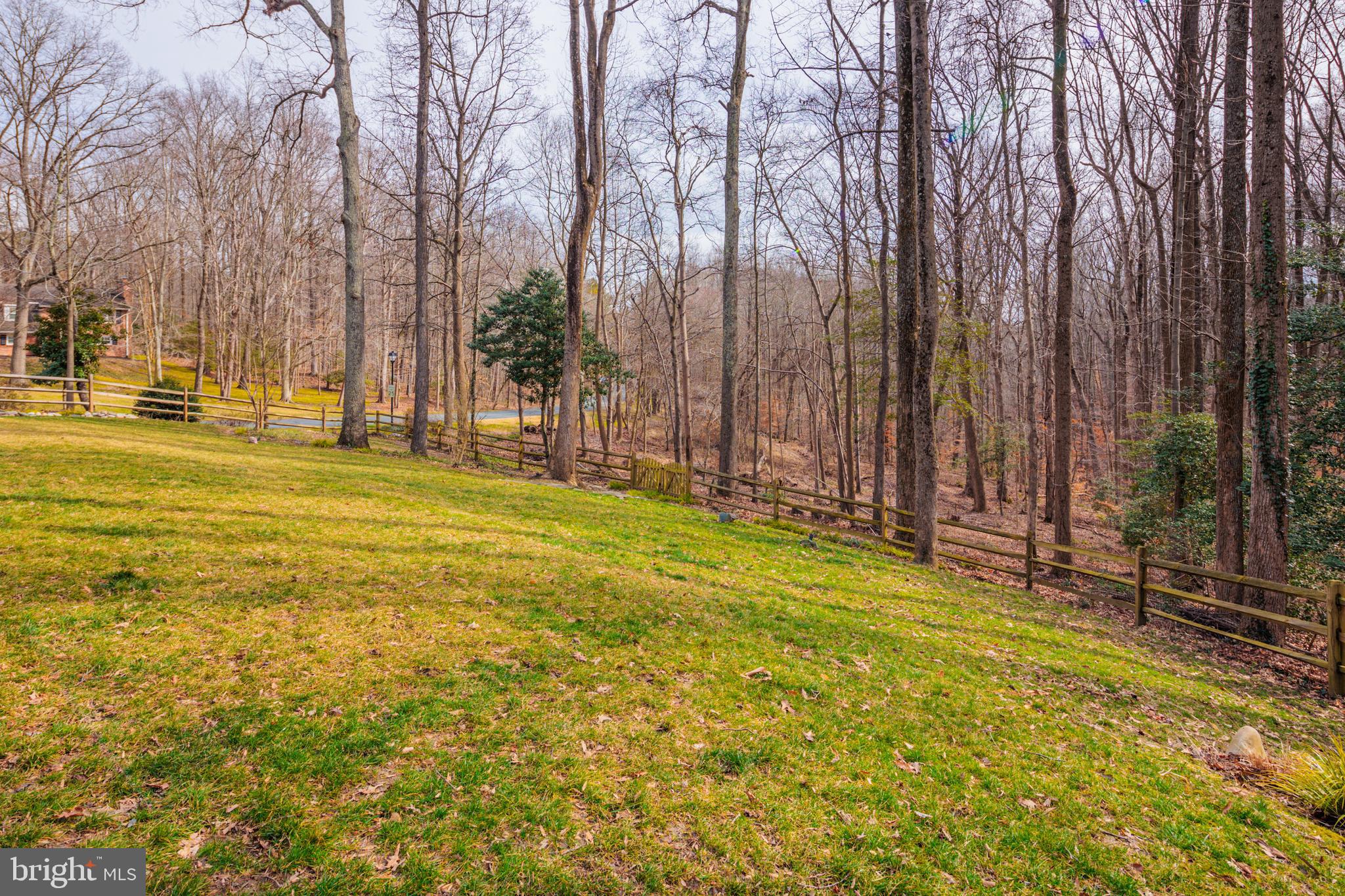 HALLMARK WOODS - Residential