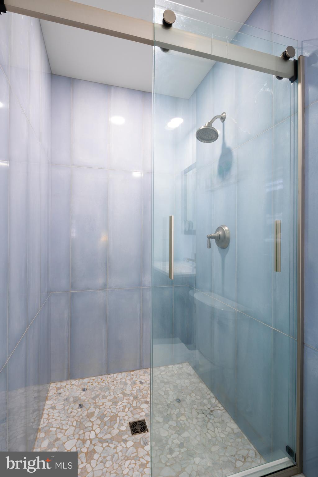 HALLMARK WOODS - Residential