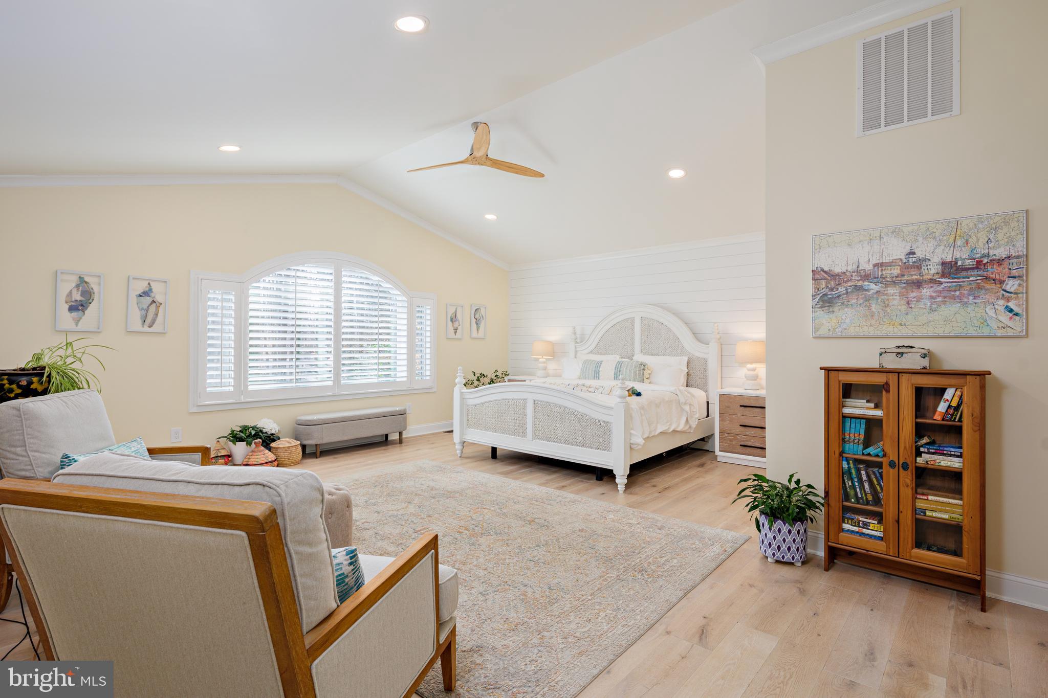 HALLMARK WOODS - Residential