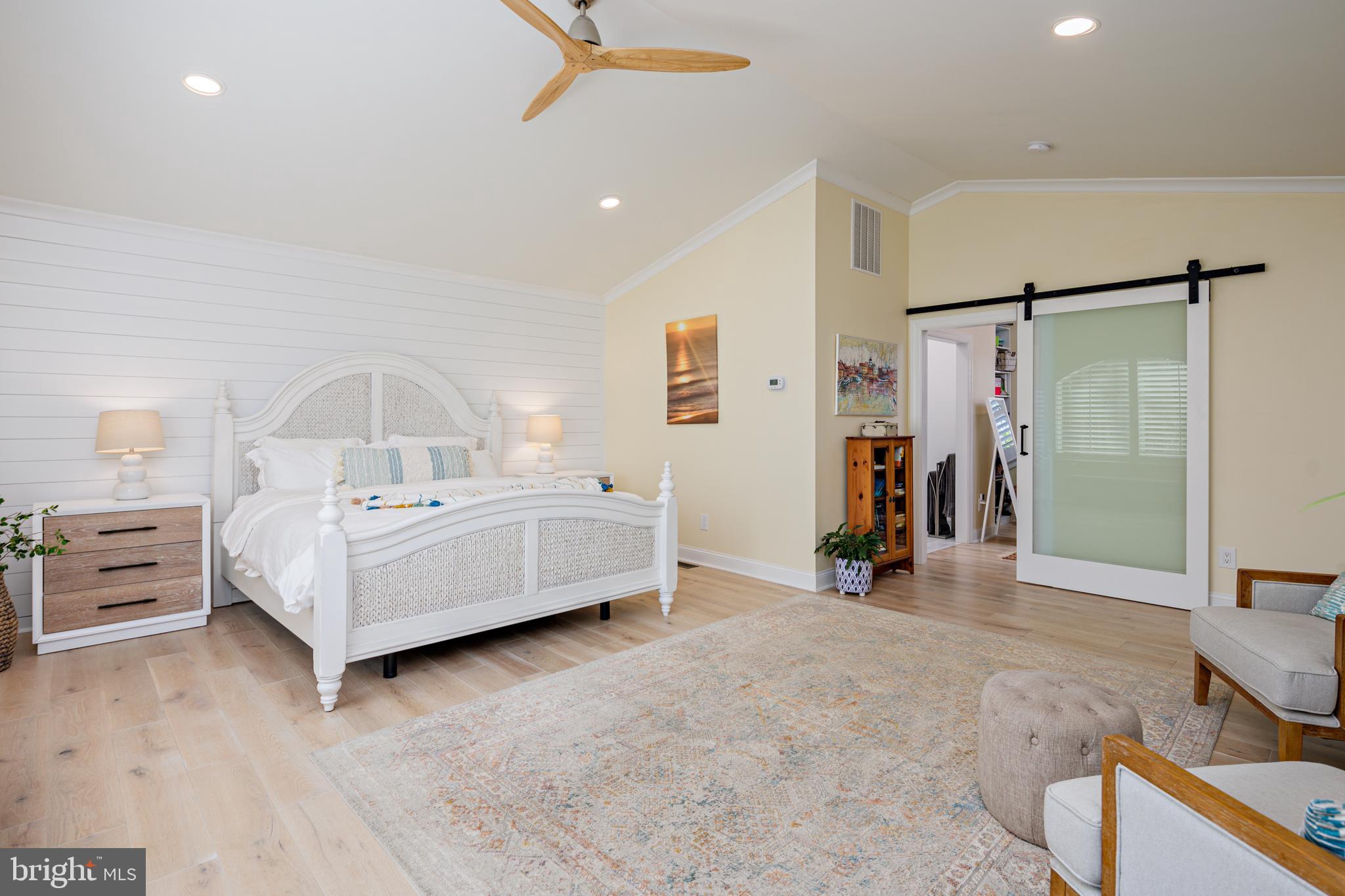 HALLMARK WOODS - Residential