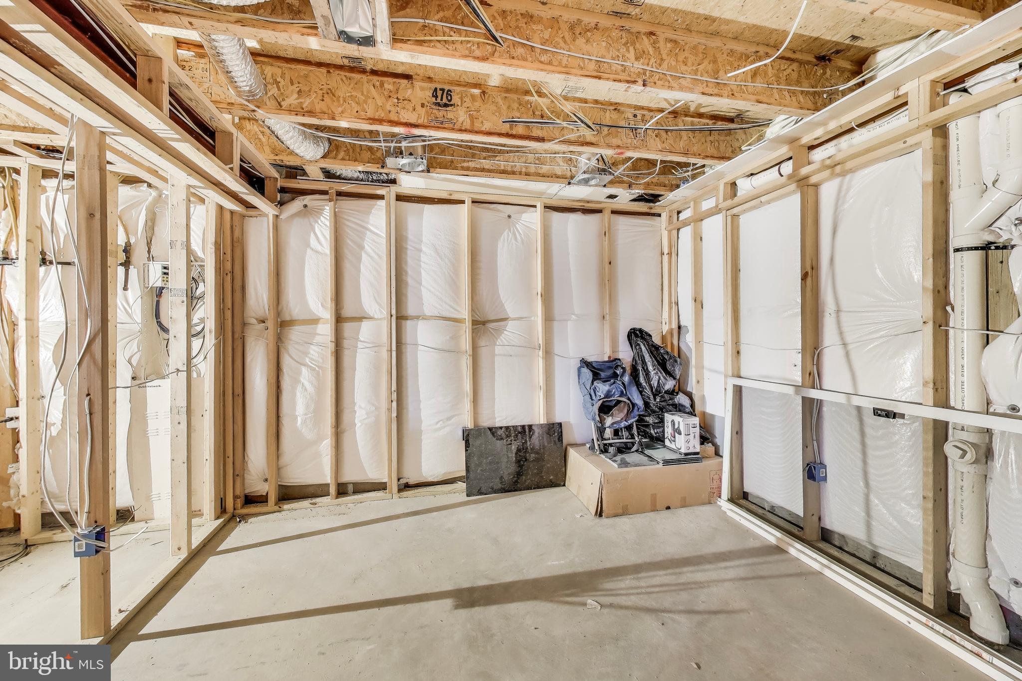 PORT POTOMAC - Residential