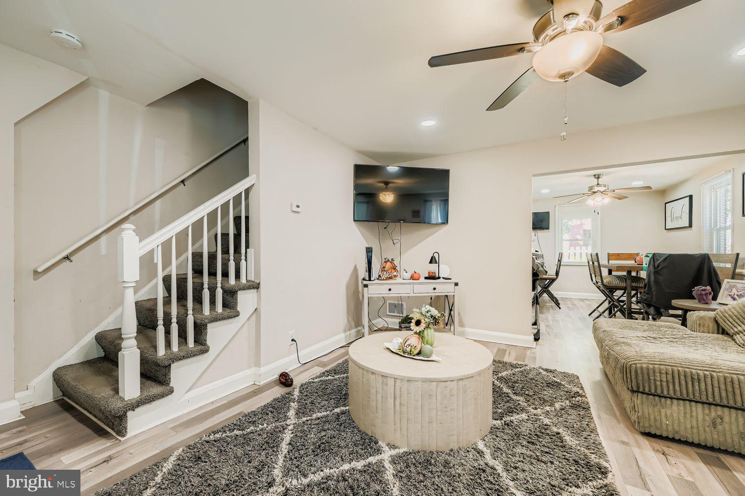 HAMILTON HILLS - Residential