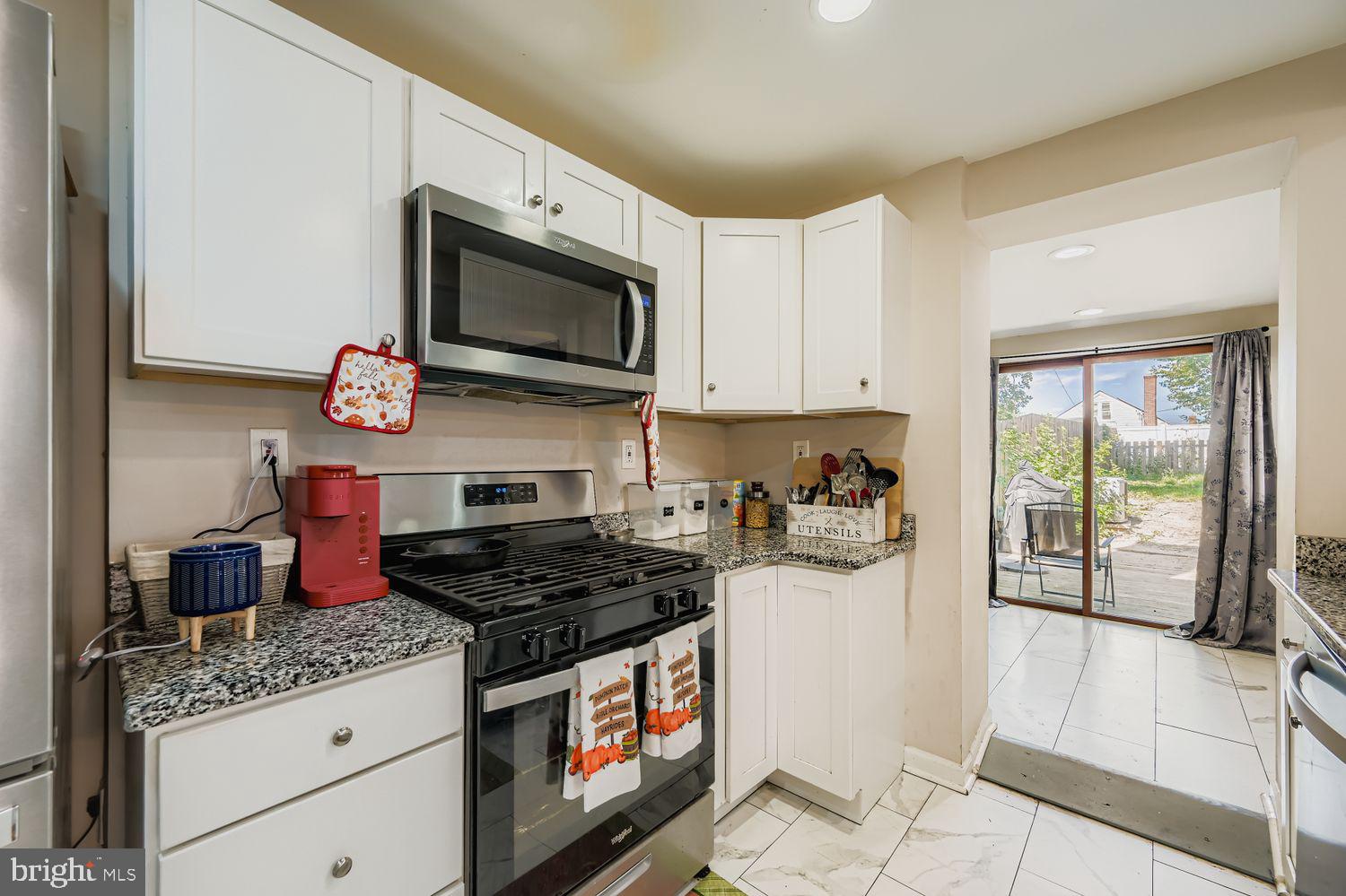 HAMILTON HILLS - Residential