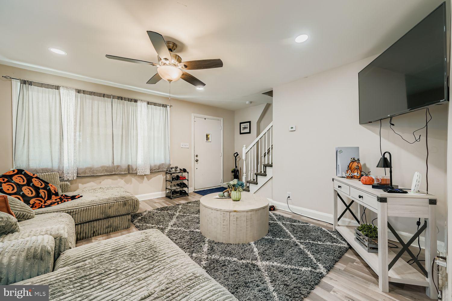HAMILTON HILLS - Residential