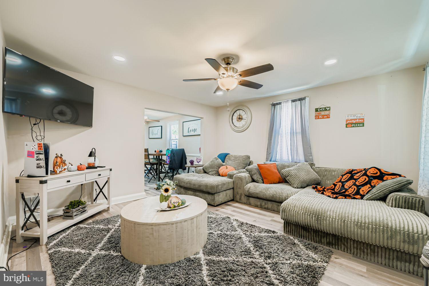HAMILTON HILLS - Residential