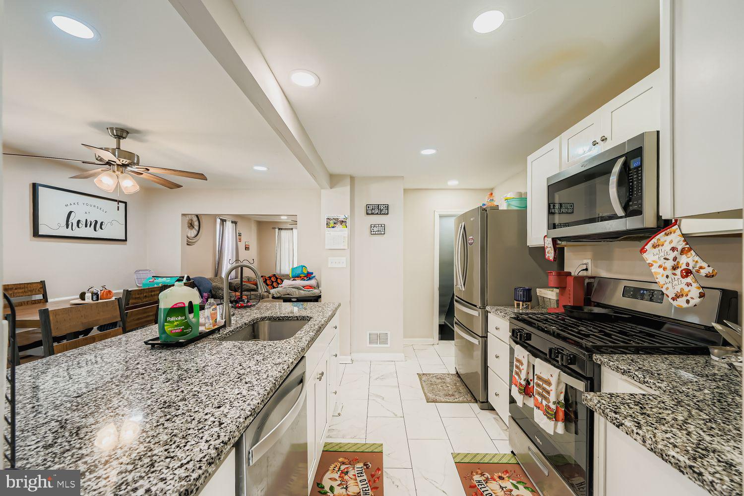 HAMILTON HILLS - Residential