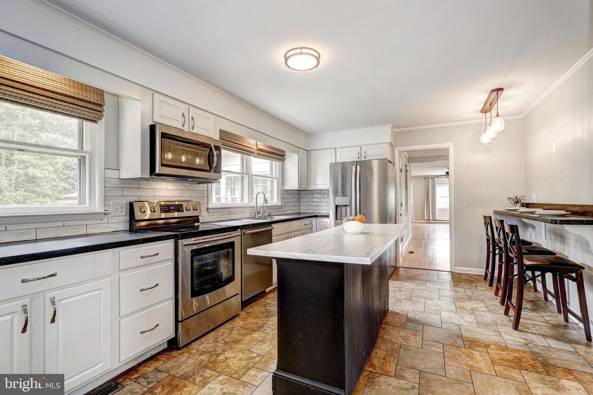 HAMPSTEAD - Residential