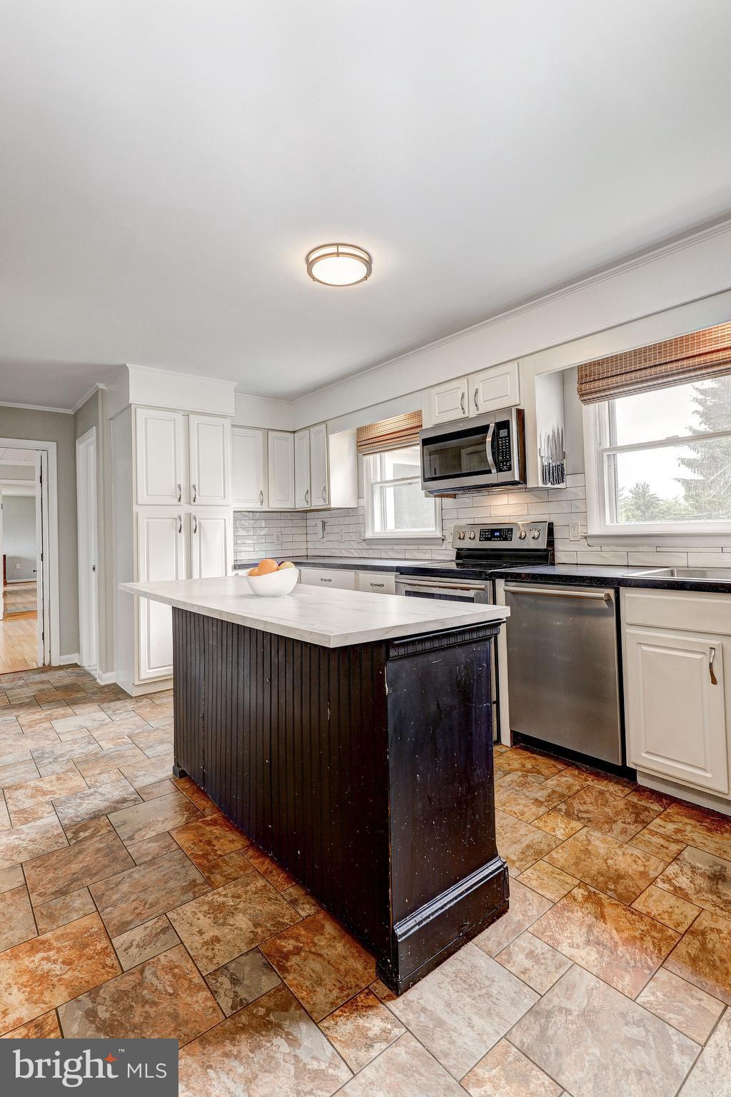 HAMPSTEAD - Residential