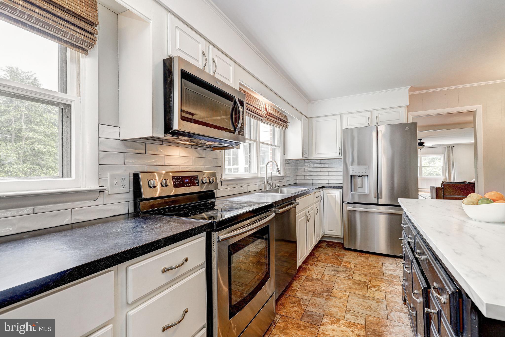 HAMPSTEAD - Residential