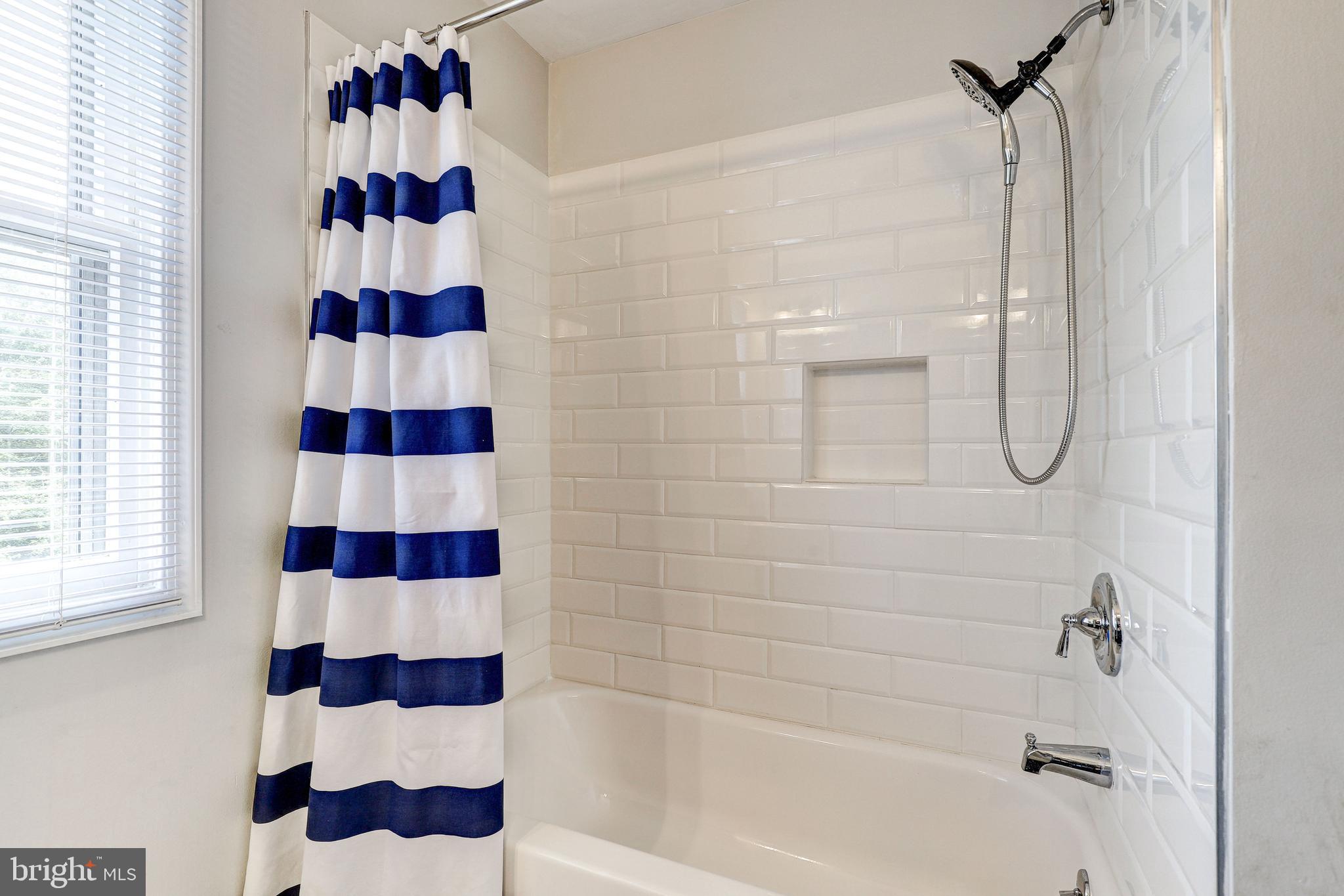 HAMPSTEAD - Residential