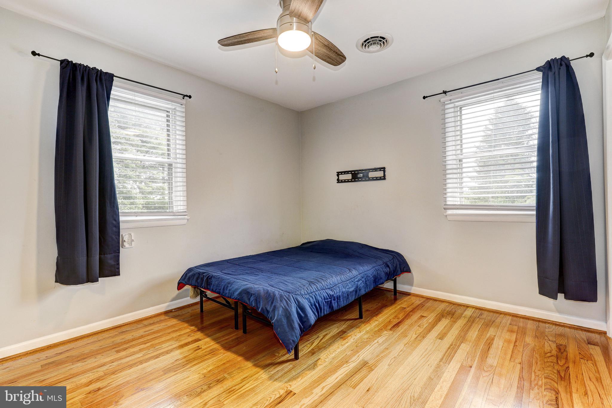 HAMPSTEAD - Residential