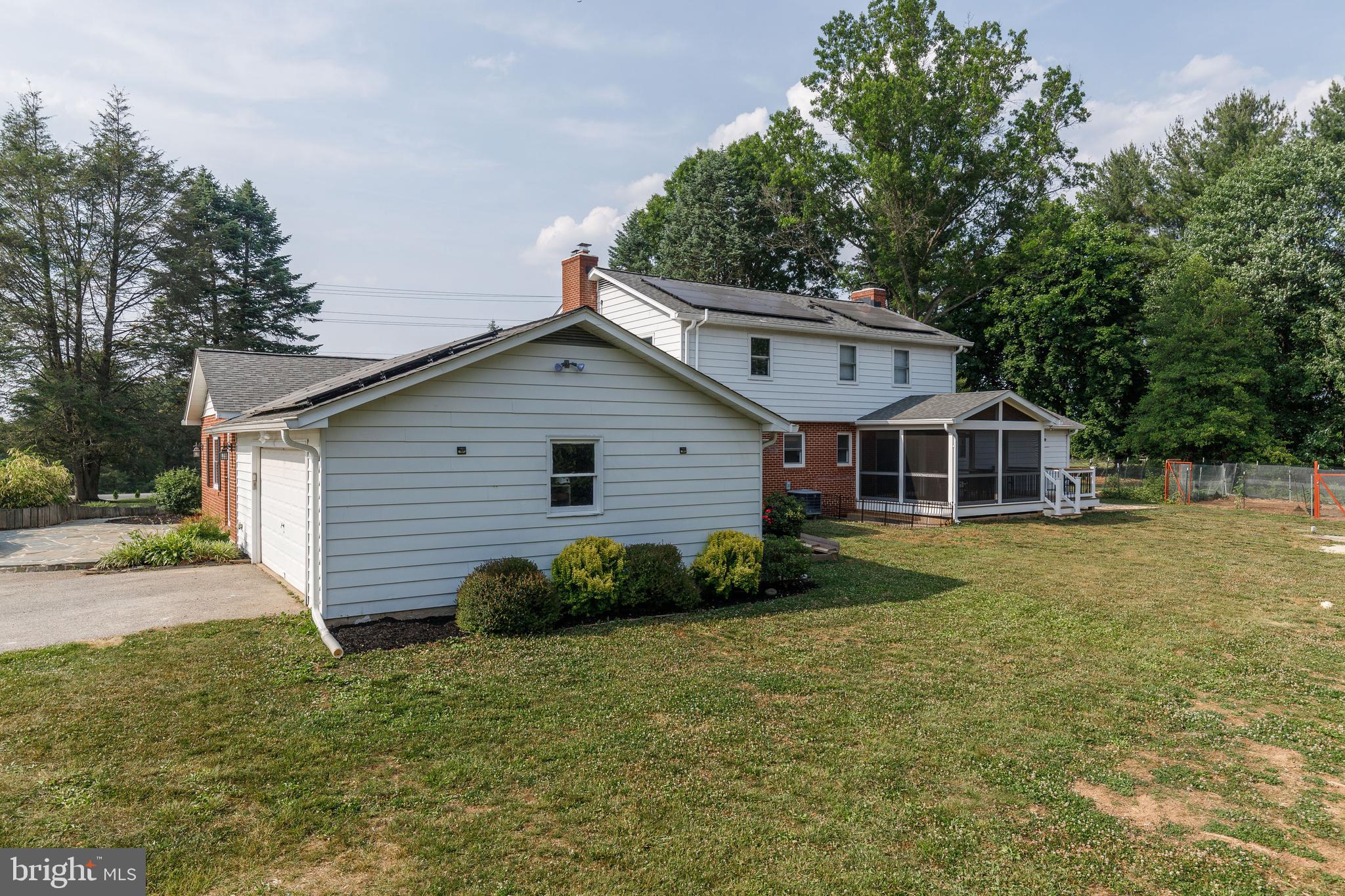 HAMPSTEAD - Residential