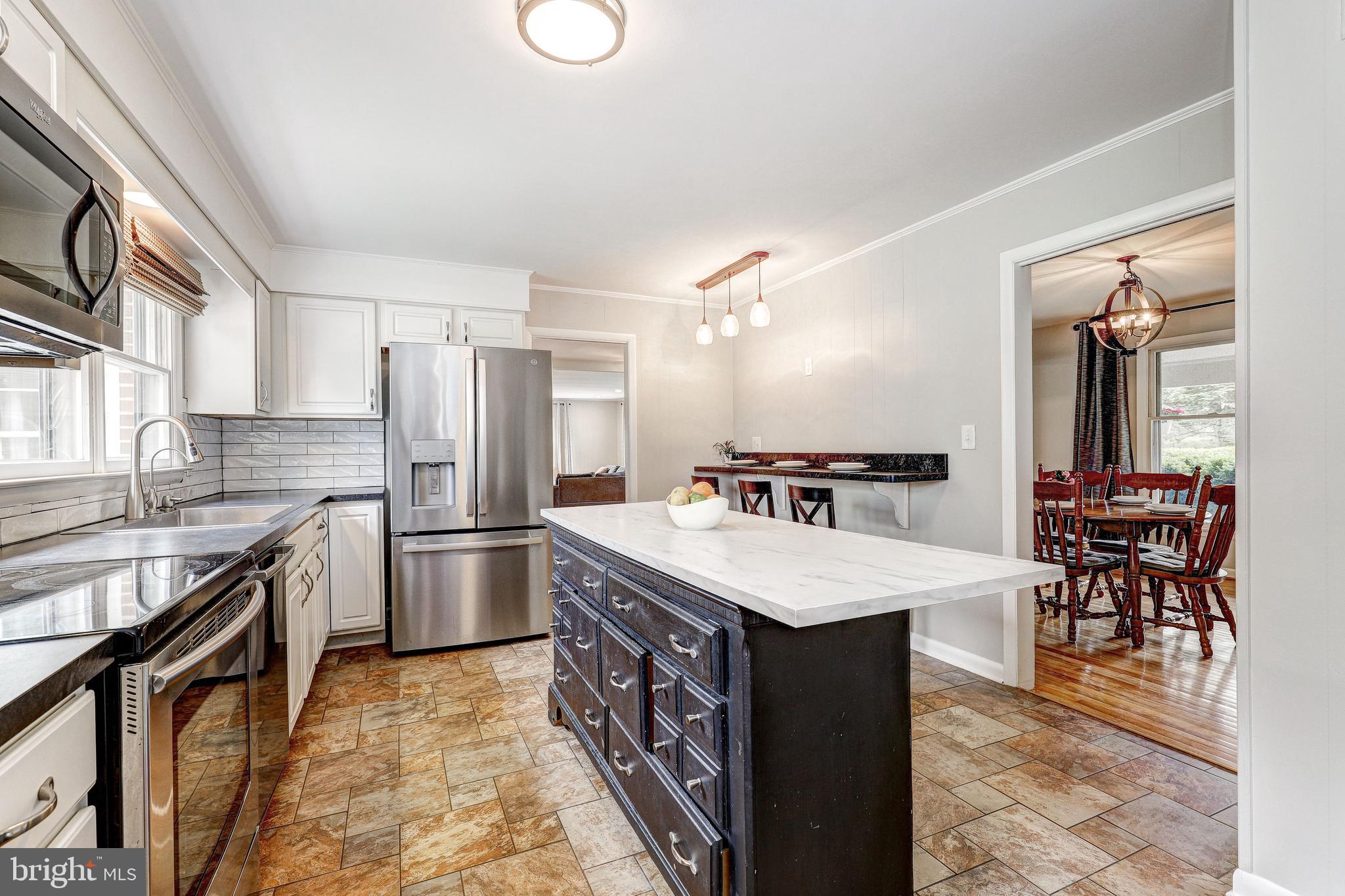 HAMPSTEAD - Residential