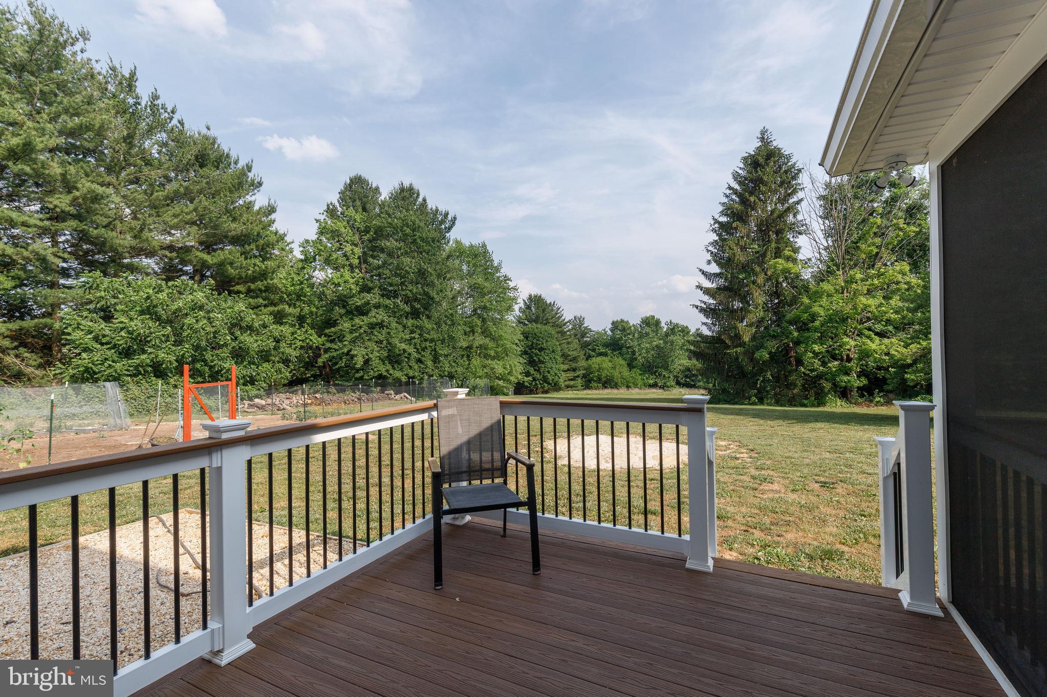 HAMPSTEAD - Residential