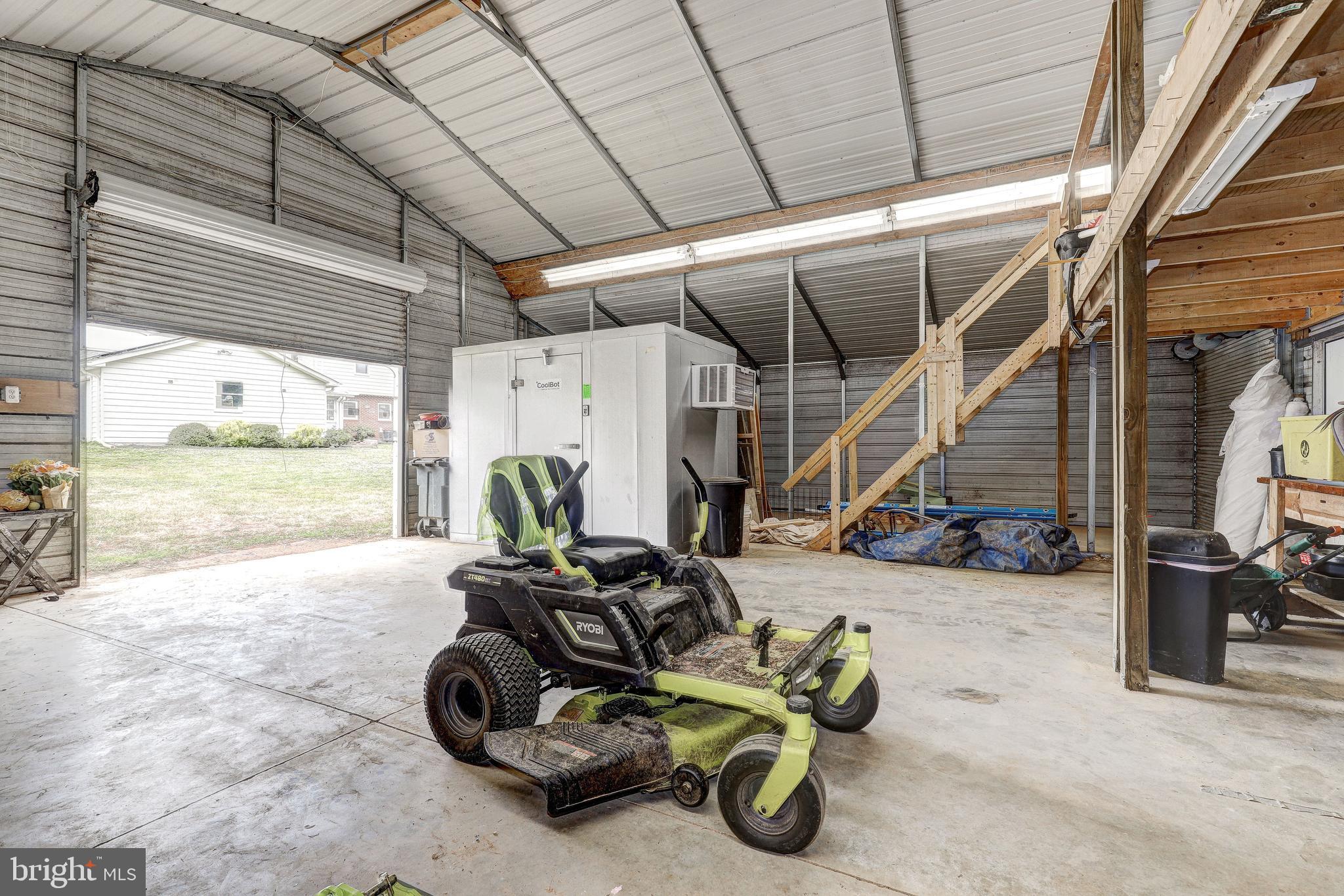 HAMPSTEAD - Residential