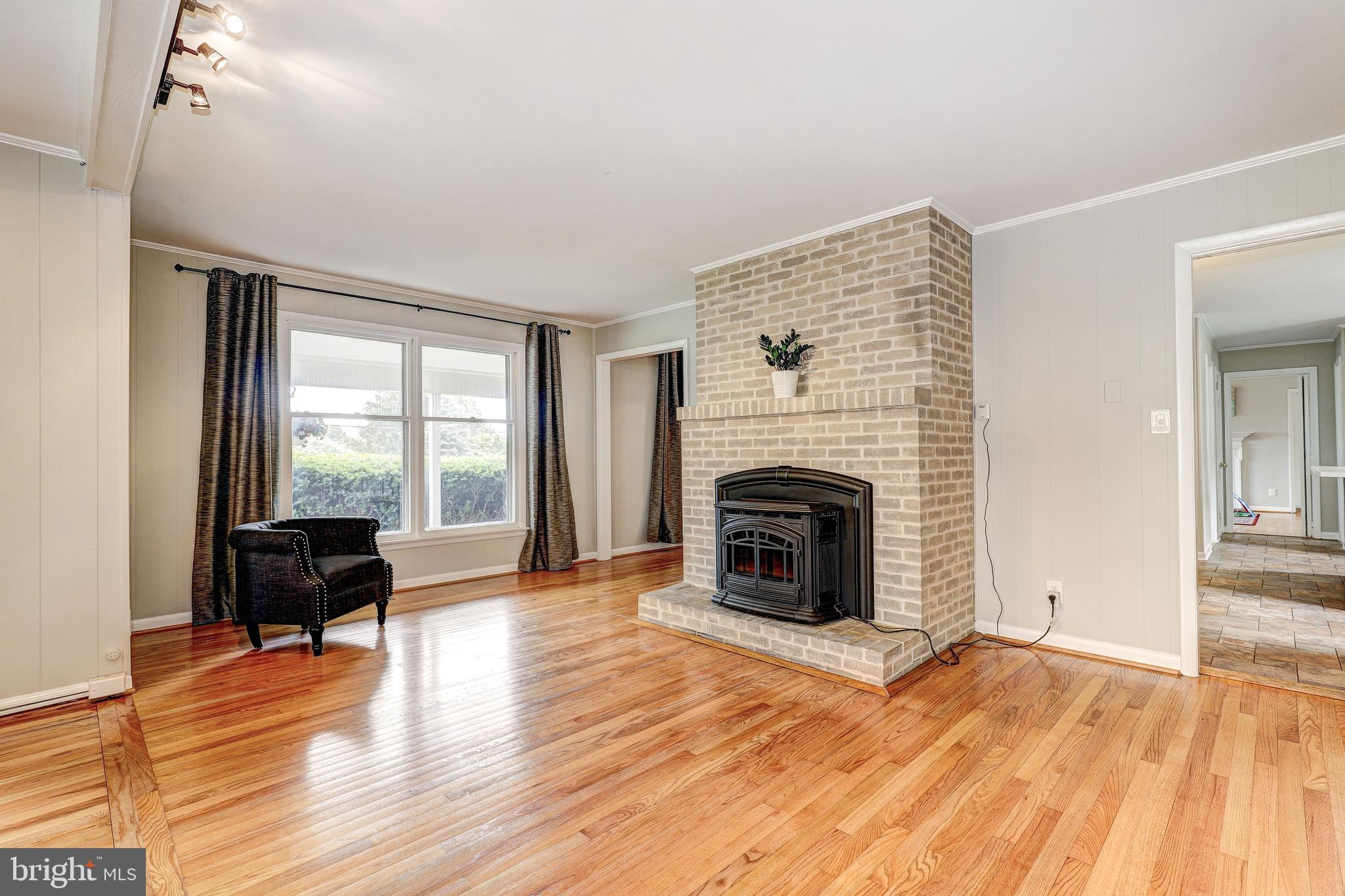 HAMPSTEAD - Residential