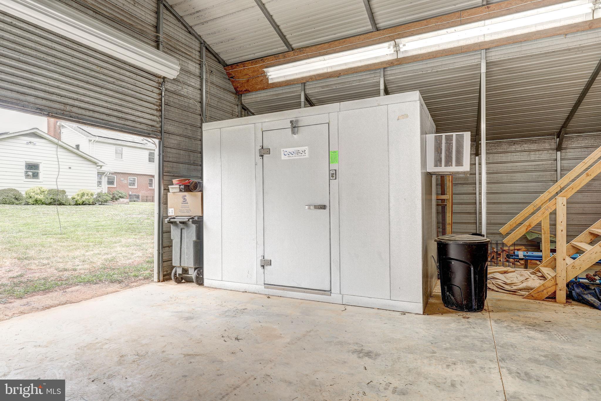 HAMPSTEAD - Residential