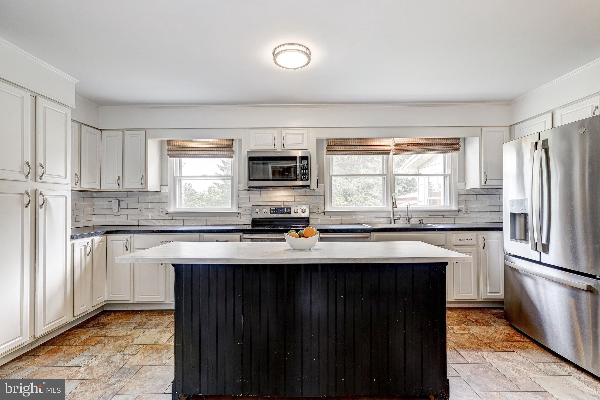 HAMPSTEAD - Residential